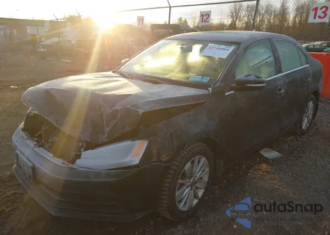 2016 Volkswagen Jetta 1.4T Se z USA, uszkodzony, nr VIN 3VWD67AJ7GM321487